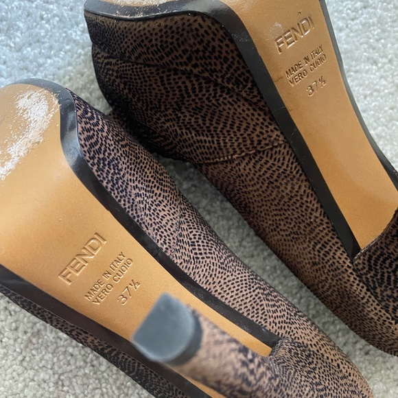 Fendi Brown Deco Textured Suede Peep Toe Bow Platform Pumps Size 37.5 - Picture 7 of 7
